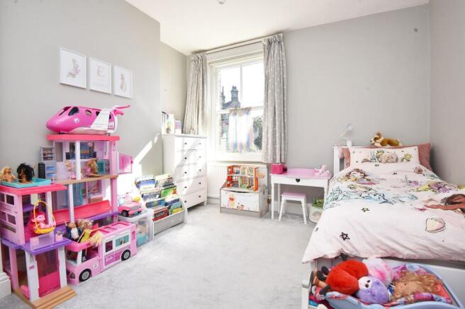 4 bed Terraced for sale Image 12