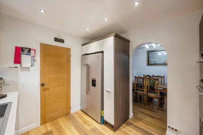 3 bed Semi-Detached for sale Image 12