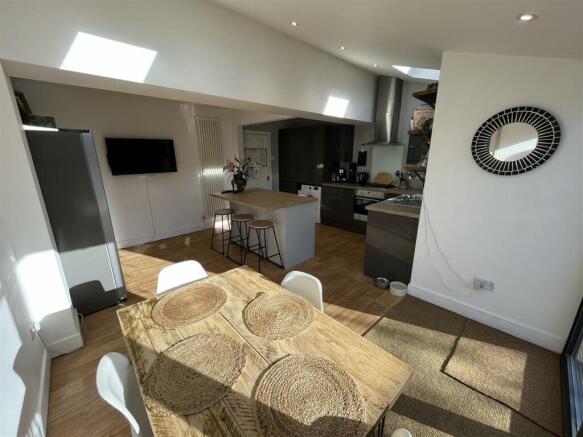 Dining Open & Plan Kitchen