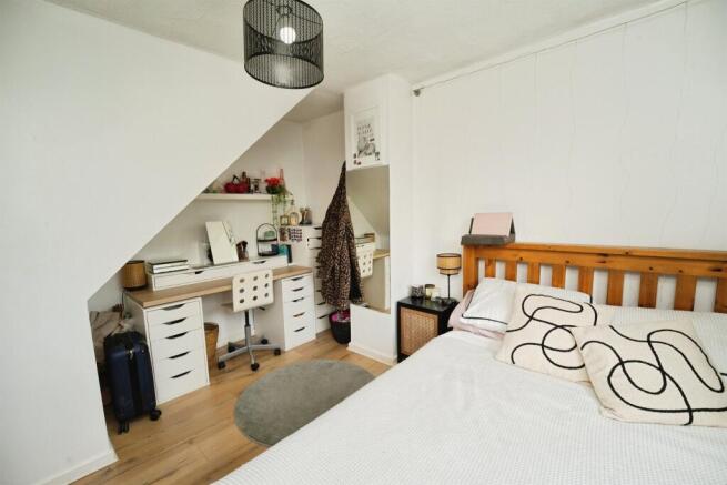 3 bed Semi-Detached for sale Image 11