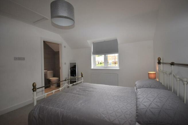 Bedroom 1.jpg