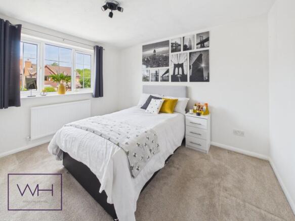 4 bed Detached for sale Image 3