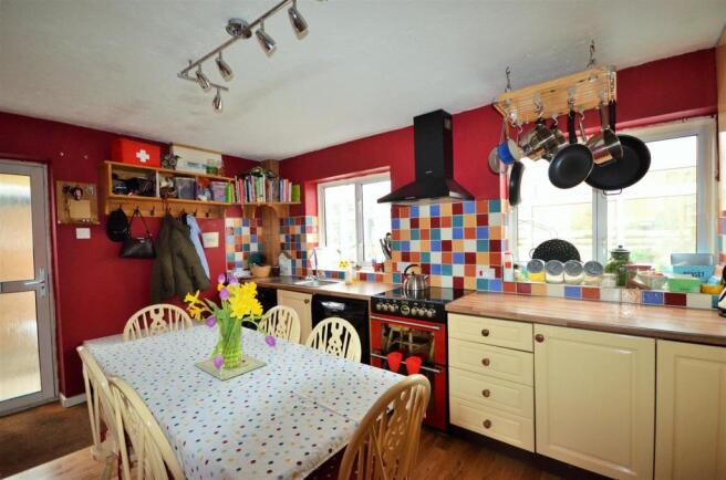 Kitchen/Dining Room