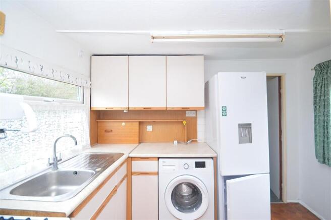 Folly Lane, East Cowes photo 4