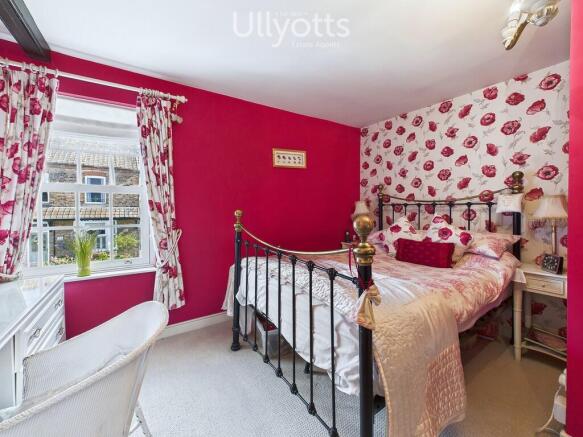 3 bed Terraced for sale Image 8