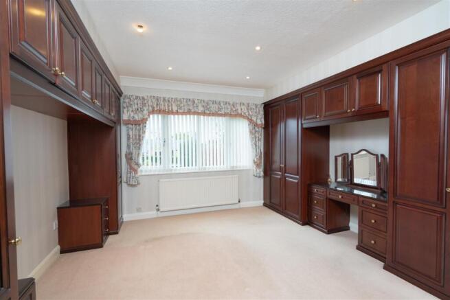 3 bed Detached Bungalow for sale Image 6