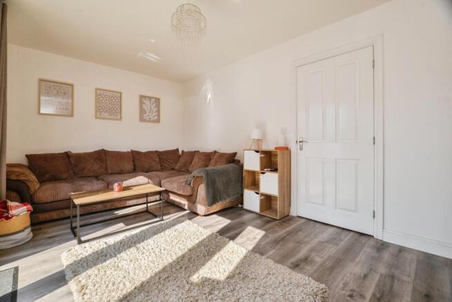 3 bed House for sale Image 5