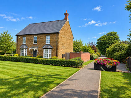 Dukes Meadow Drive, Banbury, OX16