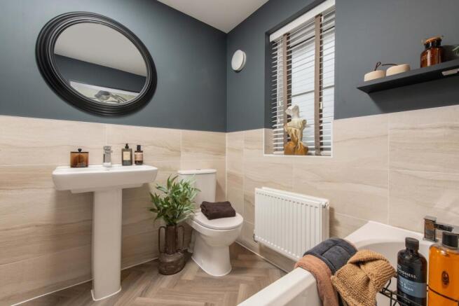 4 bed Detached for sale Image 7