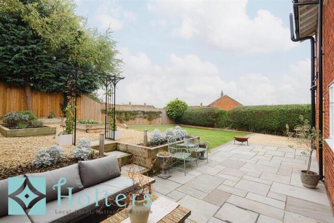 Rear Garden 1.jpg