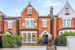 14, Thurleigh Road, London SW12 8UG
