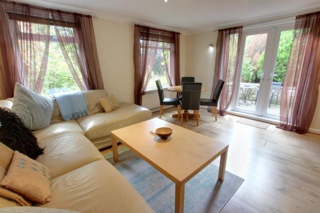 ANNEXE LOUNGE