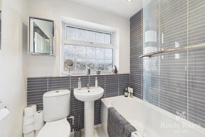 3 bed Semi-Detached for sale Image 8