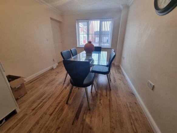 Dining Room.jpg