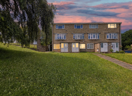 33, Tyron Way, Sidcup DA14 6AZ