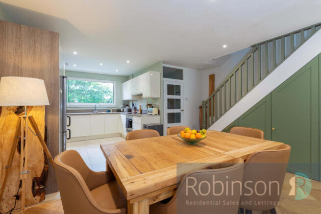 17 Lynton Green-11