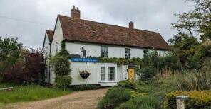Lamb Farm, Colchester Road, Clacton-on-sea CO16 8HS