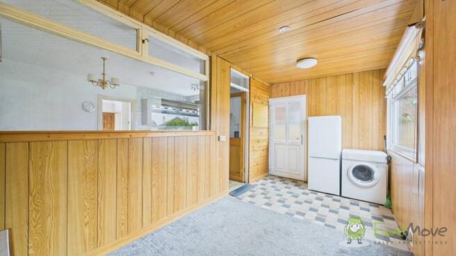 2 bed Semi-Detached for sale Image 6