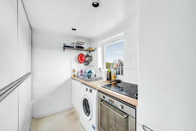 Flat 2, 401 Chiswick High Road-5.jpg