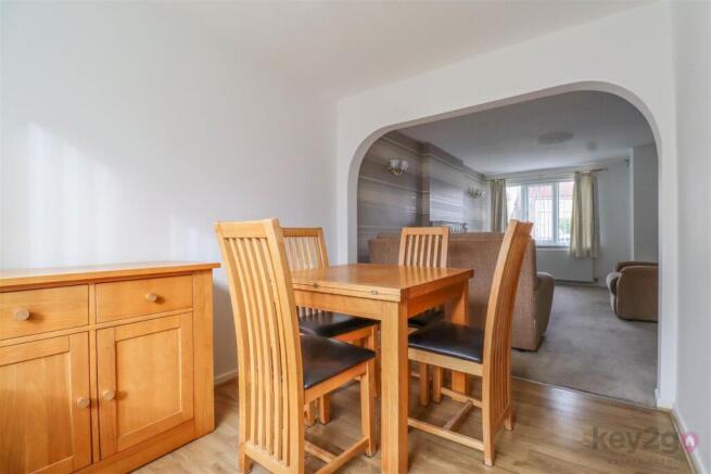 3 bed Detached for sale Image 6