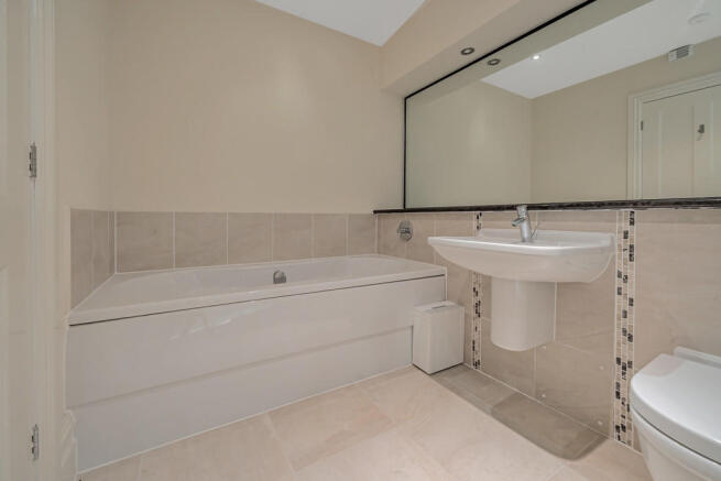 En-Suite To Maste...
