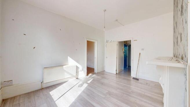 Flat C, 32 Navarino Road, Hackney, London E8 1AD