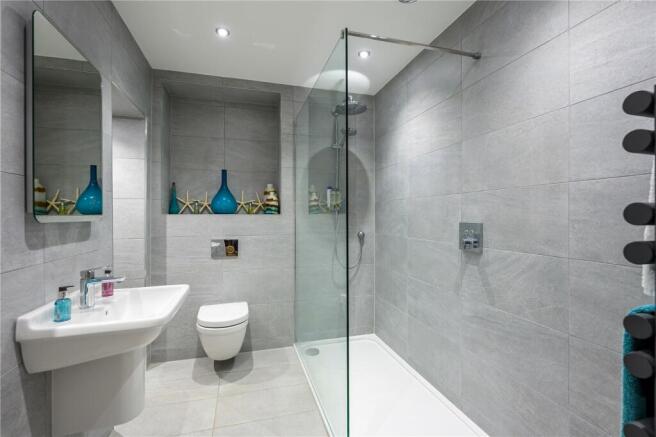 Bedroom 2 En Suite