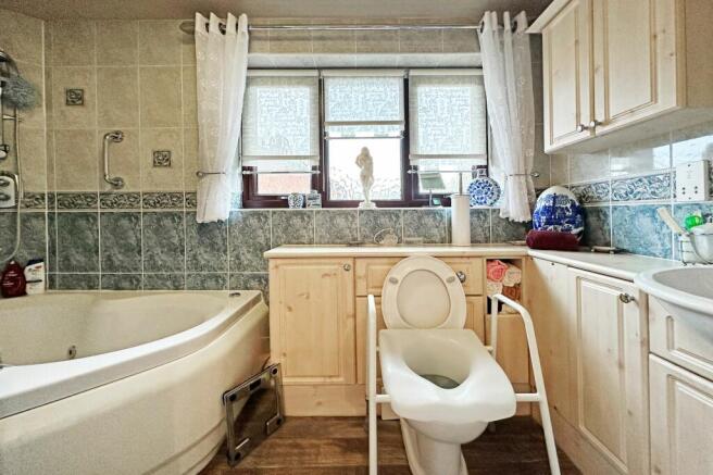 Photo 12