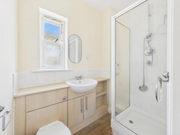 2 bed Flat for sale Image 10