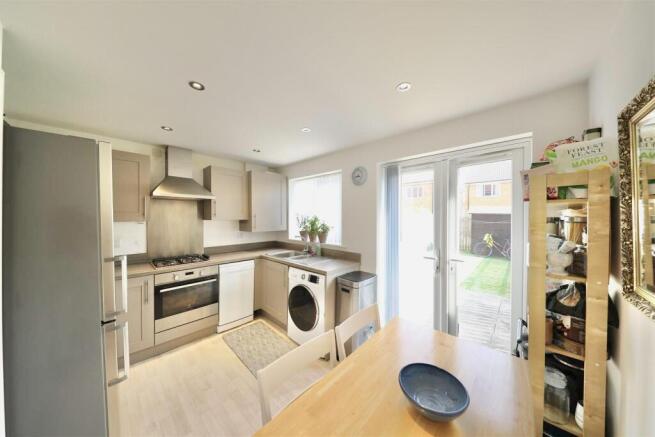 3 bed Terraced for sale Image 5