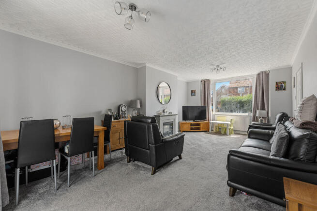 Stainton Drive, Grimsby photo 4