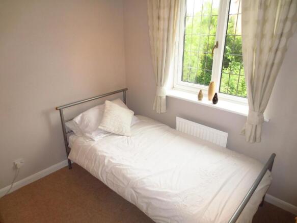 BEDROOM 4