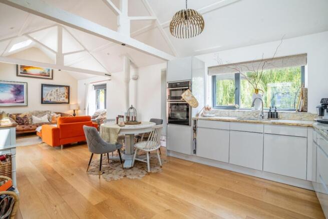 3 bed Barn Conversion for sale Image 5