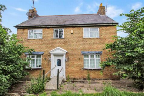 Sheila's Cottage. Caistor Road, Little Limber, Grimsby