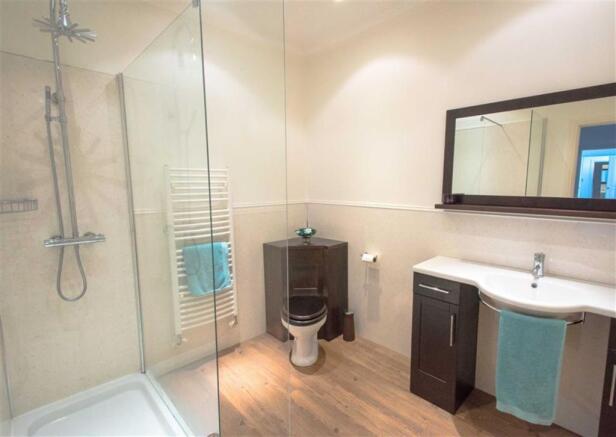 SHOWER ROOM