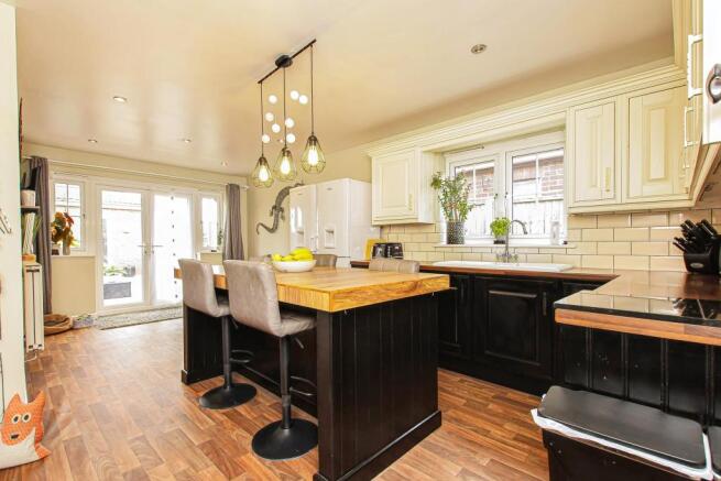 Kitchen/Dining Room
