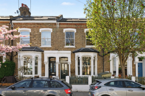 104, Plimsoll Road, London N4 2ED