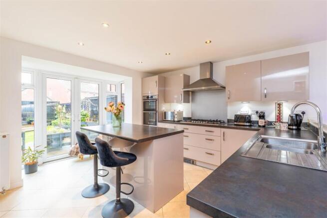 Kitchen/Dining Room