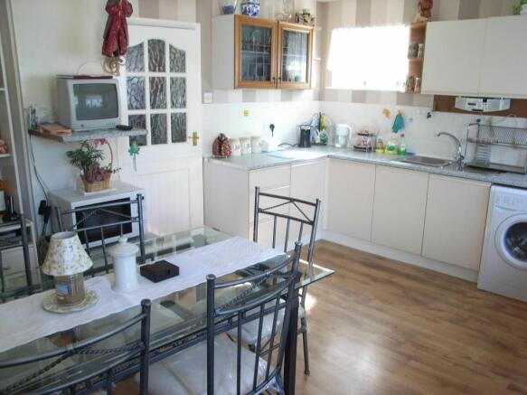 KITCHEN/DINER