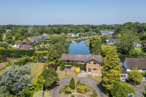 Hamm Court, Weybridge, KT13