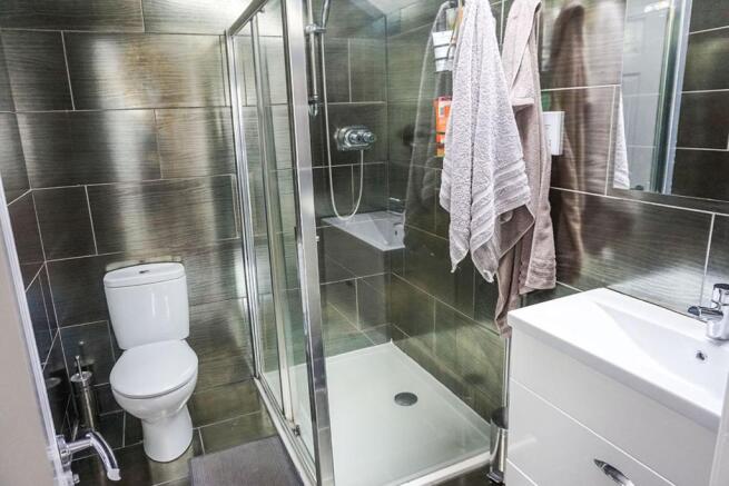 Master En-suite