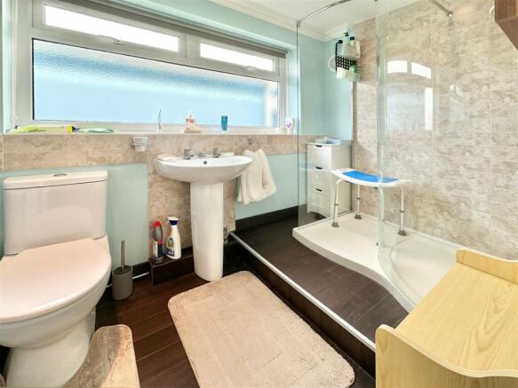Shower Room.JPG
