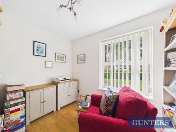 4 bed Detached for sale Image 5