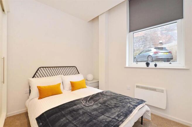 2 bed Apartment to rent Image 11