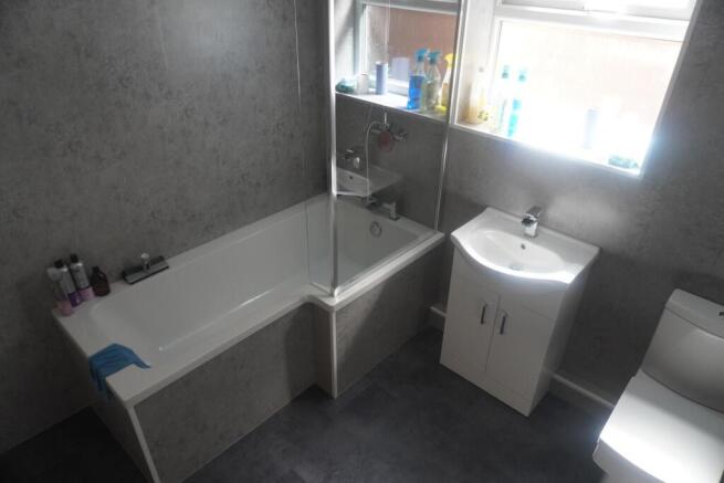 3 bed Apartment for sale Image 7