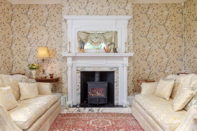 4 bed Detached for sale Image 7