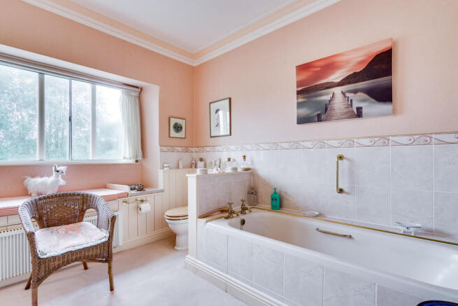 En-suite Bathroom