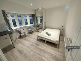 52, Friern Park, North Finchley, London N12 9DP