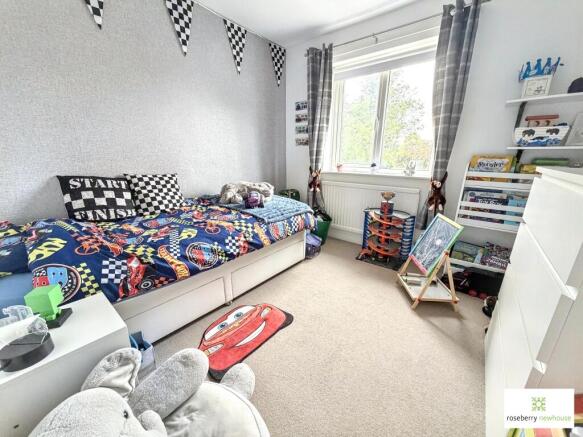 3 bed Semi-Detached for sale Image 10