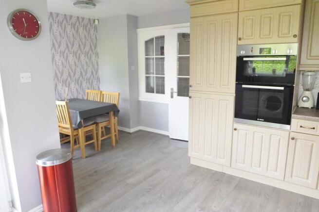 kitchen/dining room